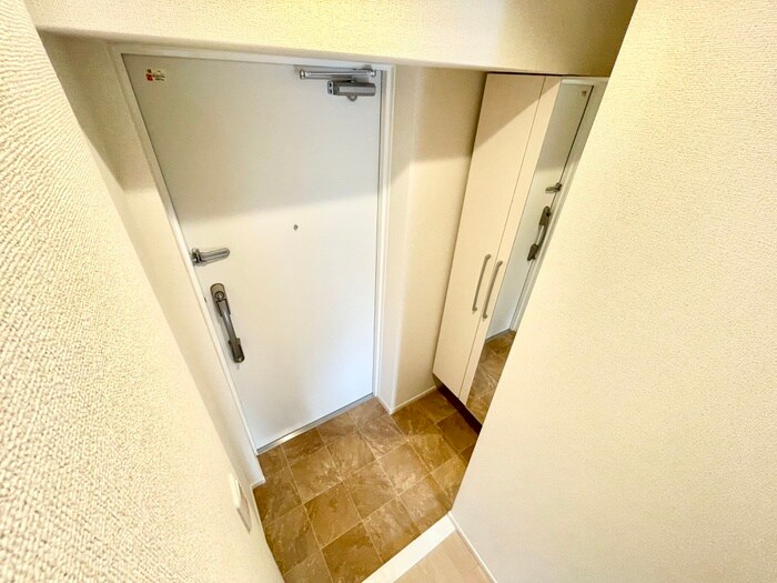 物件内観写真14　(玄関)