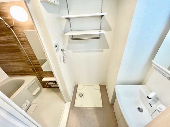 物件内観写真18　(洗濯機置場)