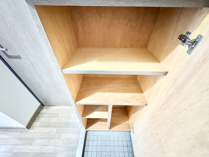 物件内観写真18　(靴箱)