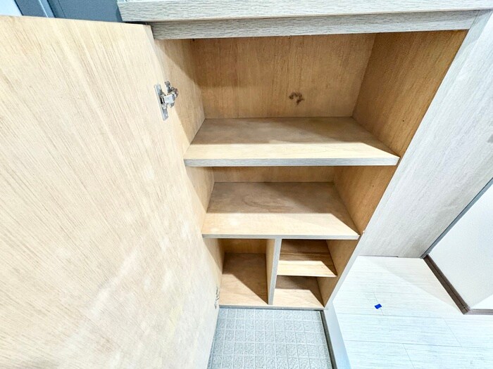 物件内観写真18　(靴箱)