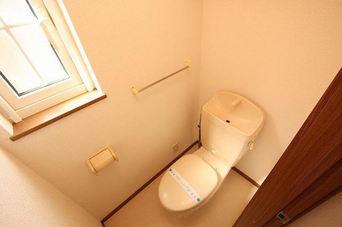 物件内観写真9　(トイレ)