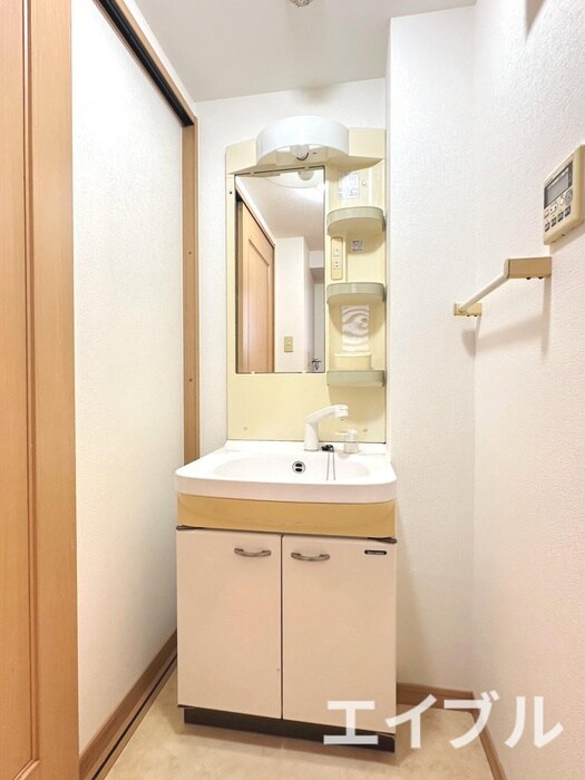 物件内観写真12　(洗面)