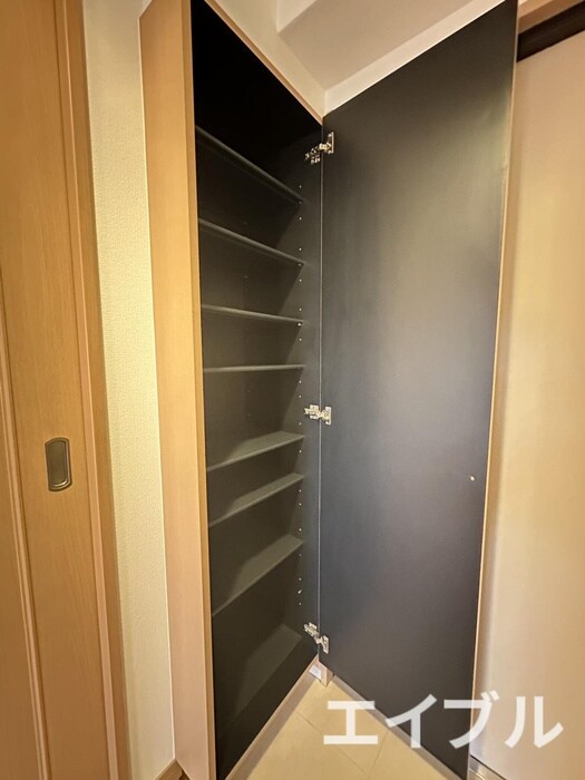 物件内観写真15　(靴箱)