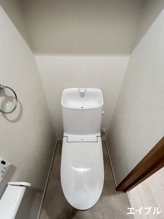 物件内観写真9　(トイレ)