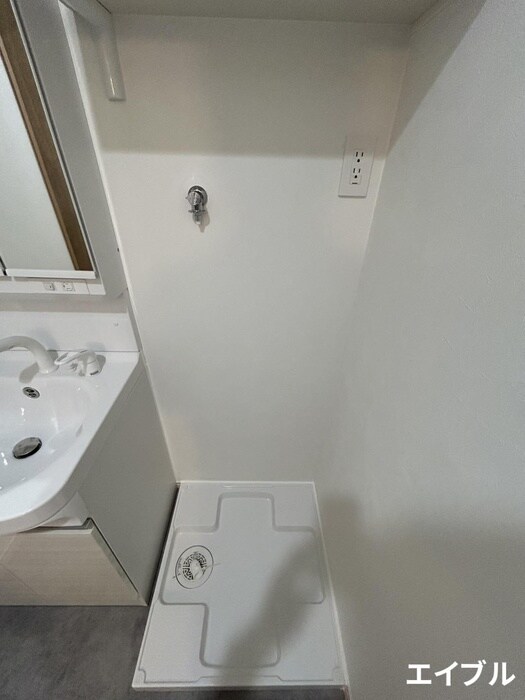 物件内観写真13　(洗濯機置場)