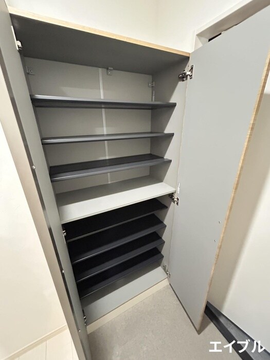 物件内観写真15　(靴箱)