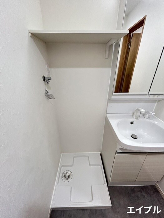 物件内観写真16　(洗濯機置場)