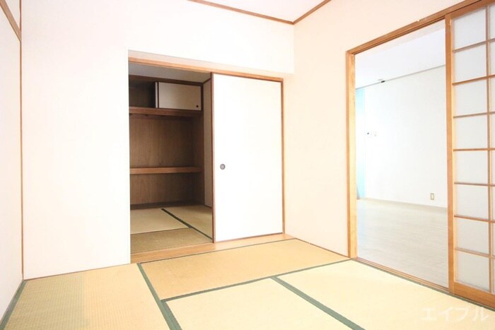 物件内観写真8　(居室)