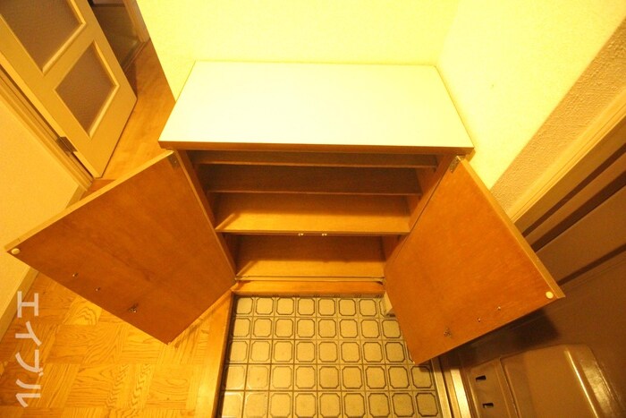 物件内観写真18　(靴箱)