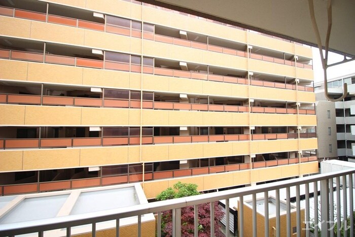 物件内観写真22　(室内からの展望)