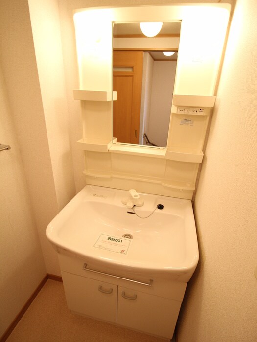 物件内観写真8　(洗面)