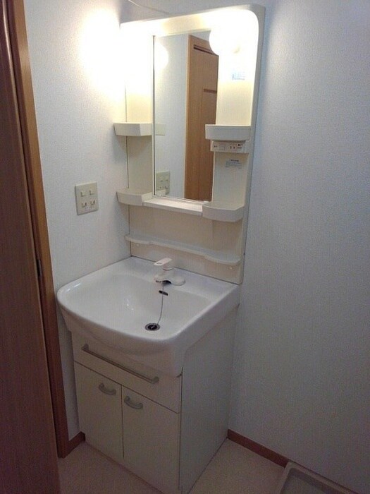 物件内観写真5　(洗面)