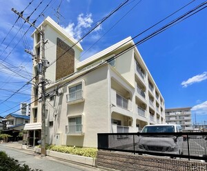 なるスペースリブ外観写真