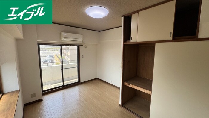 物件内観写真18　(居室)