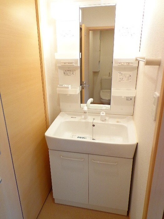物件内観写真9　(洗面)