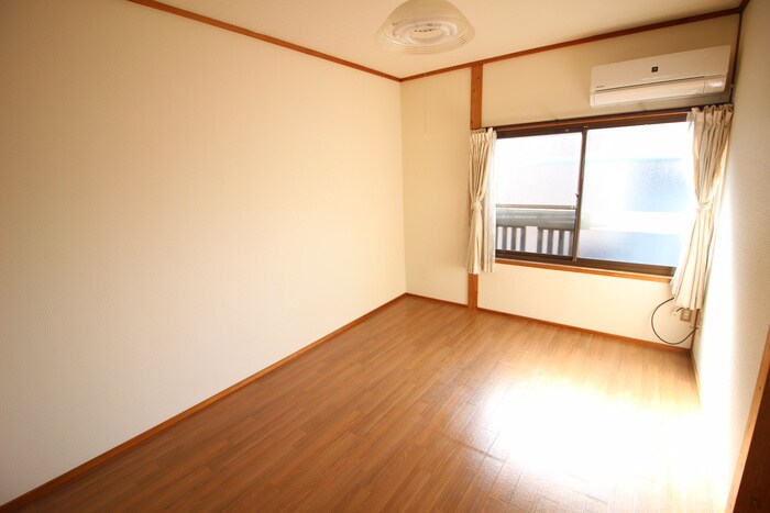 物件内観写真9　(居室)