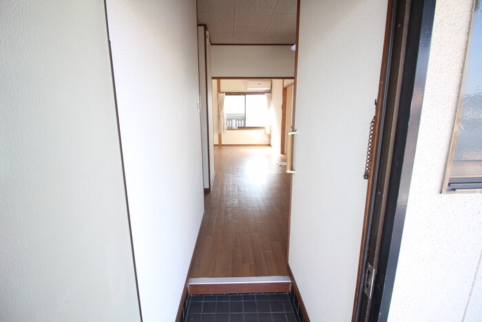 物件内観写真15　(玄関)