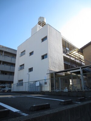 清新ビル外観写真