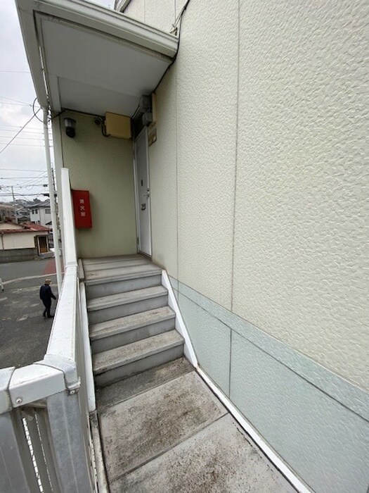 物件内観写真13　(玄関)