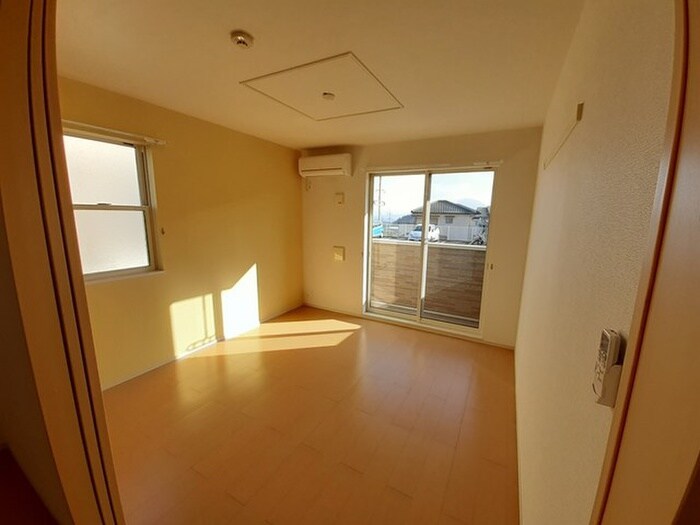 物件内観写真3　(居室)