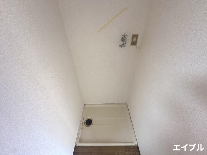 物件内観写真14　(洗濯機置場)