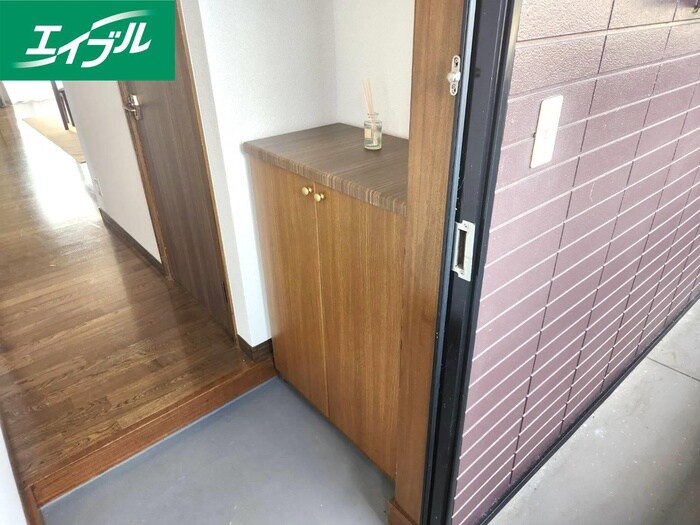 物件内観写真15　(靴箱)