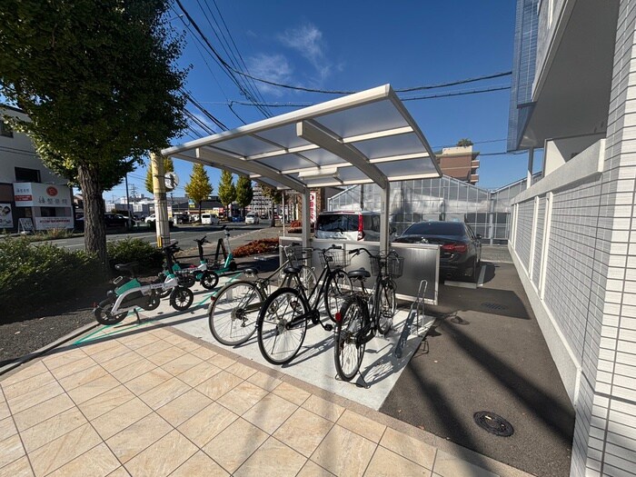 物件外観写真5　(駐輪場)