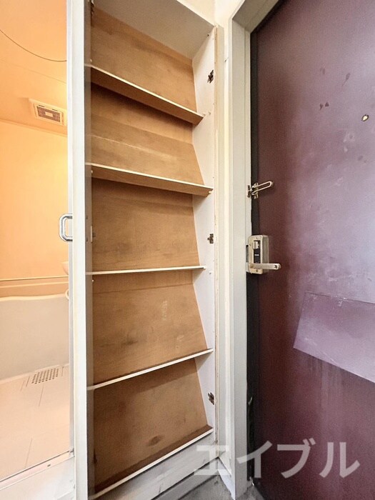 物件内観写真5　(靴箱)