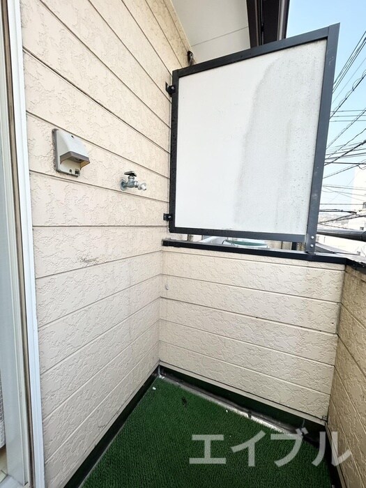 物件内観写真8　(洗濯機置場)