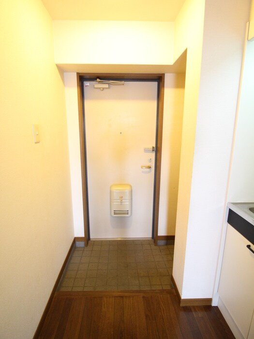 物件内観写真19　(玄関)