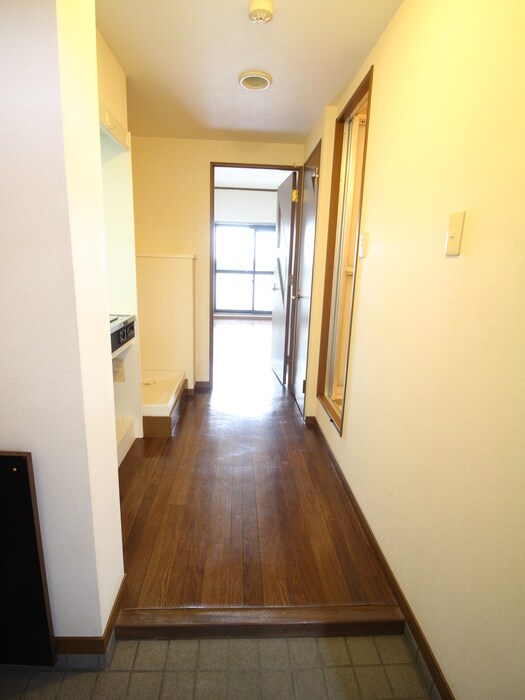 物件内観写真21　(廊下)
