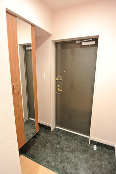 物件内観写真20　(玄関)