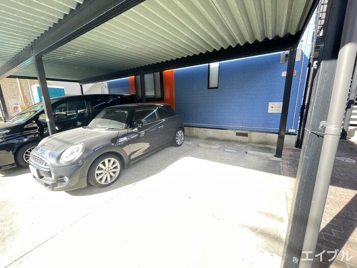 物件外観写真3　(駐車場)