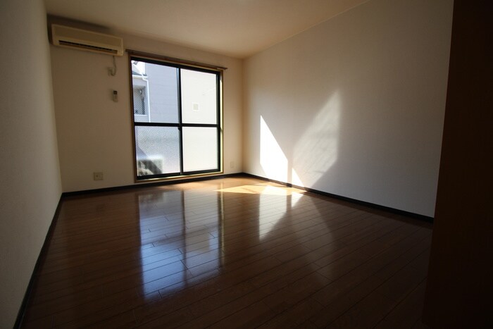 物件内観写真21　(居室)