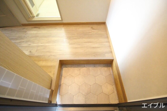 物件内観写真15　(玄関)