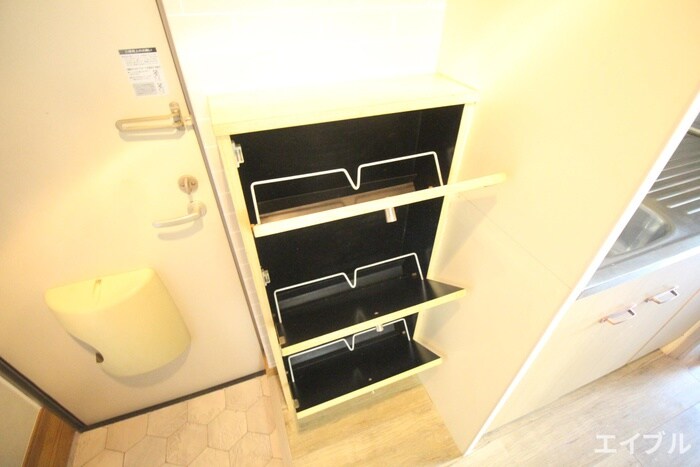 物件内観写真16　(靴箱)