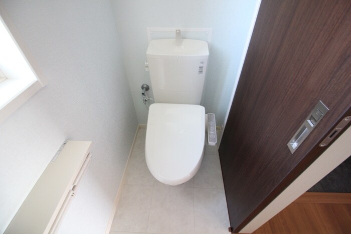 物件内観写真9　(トイレ)