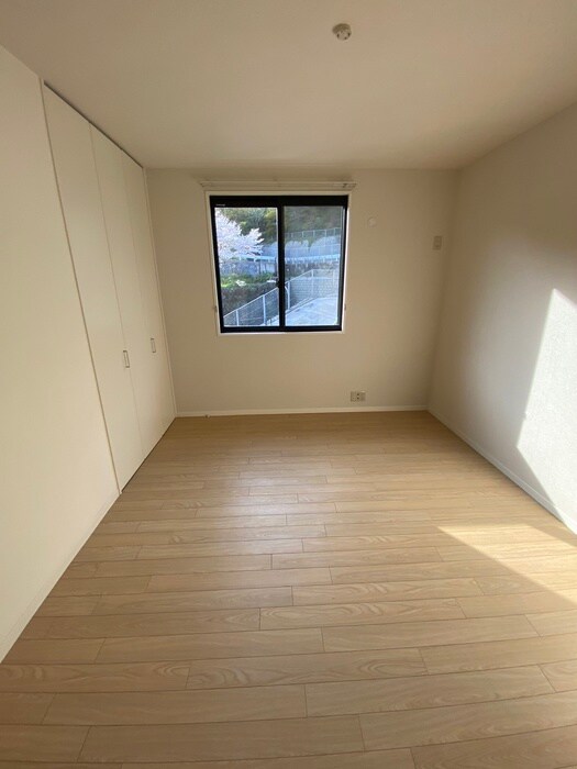 物件内観写真8　(居室)