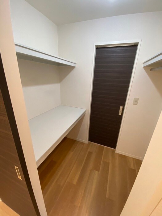 物件内観写真10　(収納)