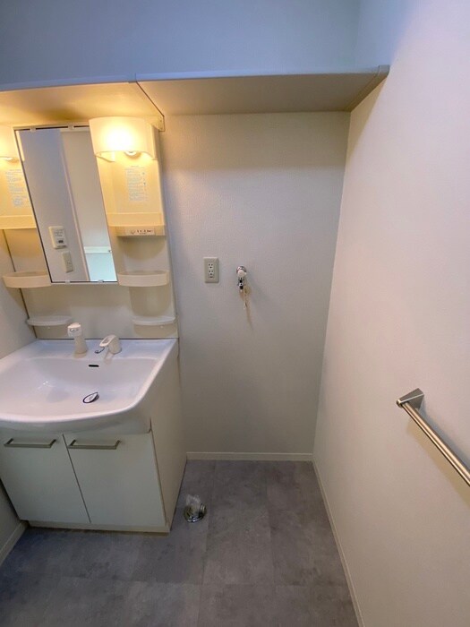 物件内観写真18　(洗濯機置場)