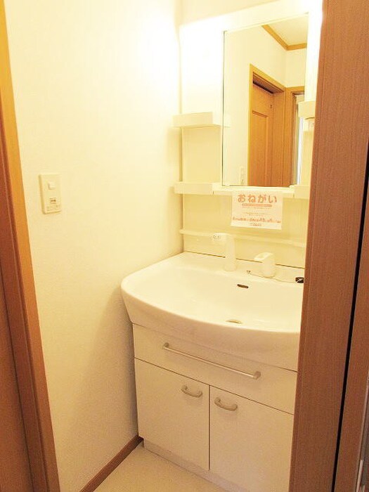 物件内観写真8　(洗面)