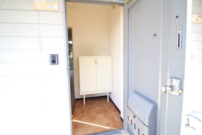 物件内観写真11　(玄関)