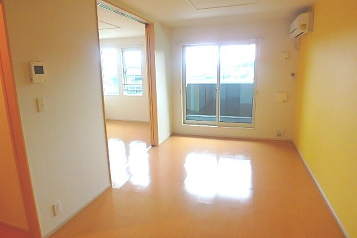 物件内観写真5　(居室)