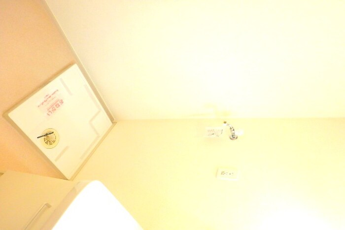 物件内観写真8　(洗濯機置場)