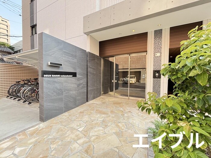 物件外観写真4　(エントランス部分)