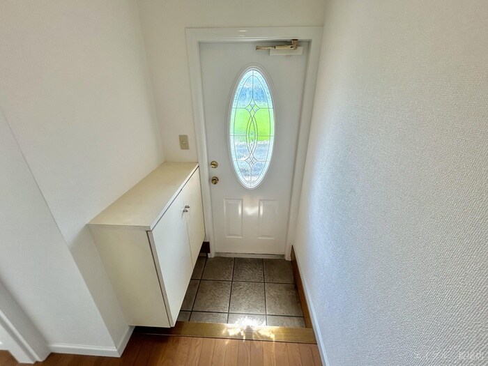 物件内観写真11　(玄関)