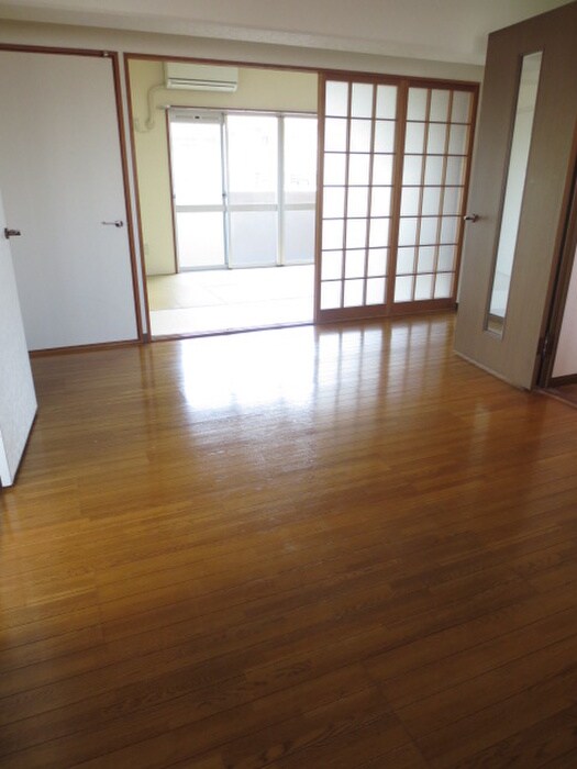 物件内観写真11　(居室)