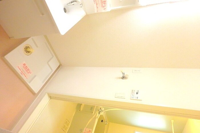 物件内観写真8　(洗濯機置場)