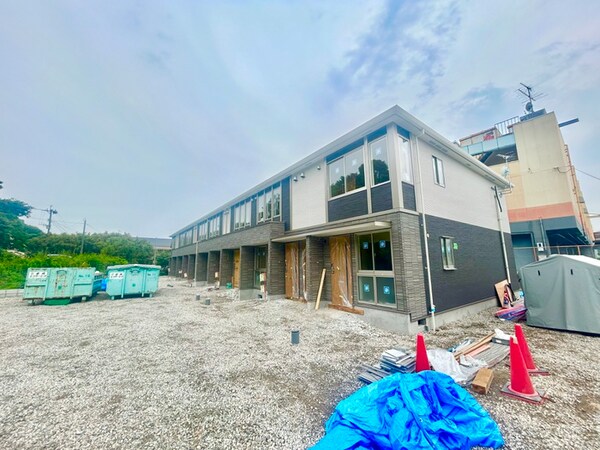 建築中