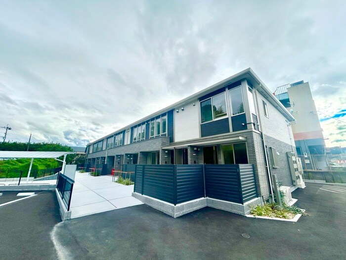 物件外観写真1　(外観写真)